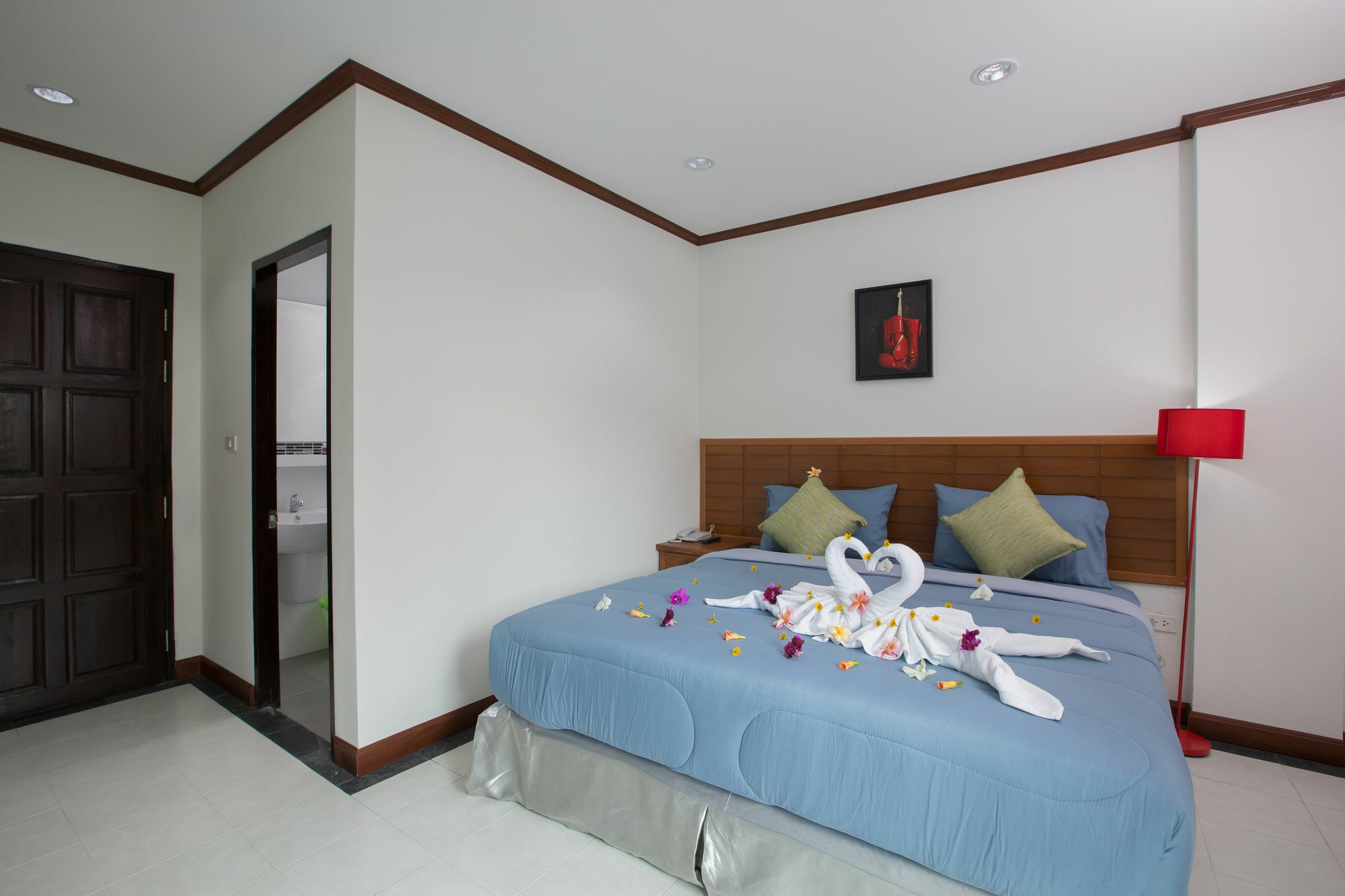 Chusri Hotel Patong Exterior foto
